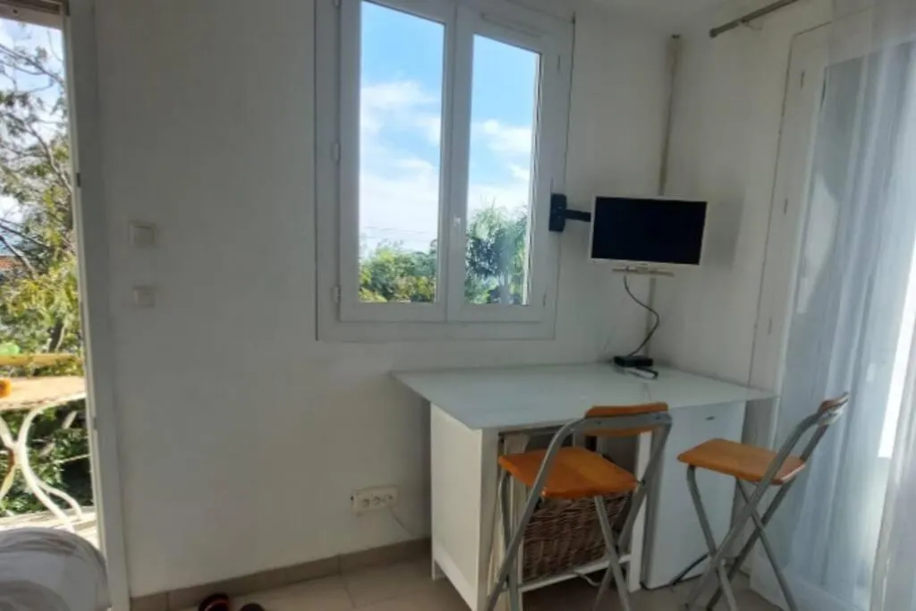 Appartement Studio Pieds Dans L'Eau Hyeres 1Er Etage